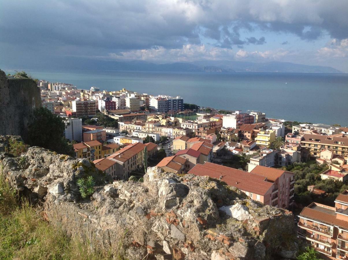 La Casa Del Nonno Bed and Breakfast Milazzo Exteriör bild