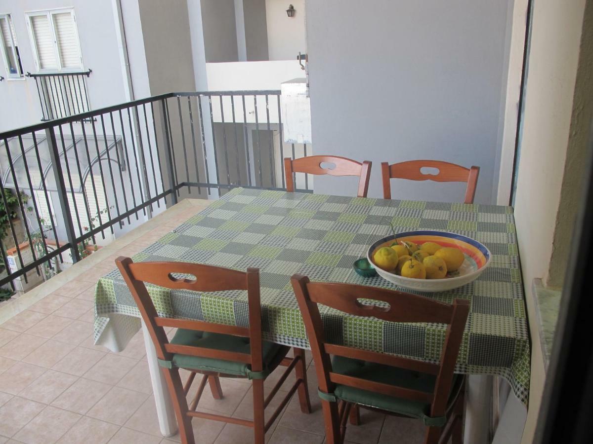 La Casa Del Nonno Bed and Breakfast Milazzo Exteriör bild