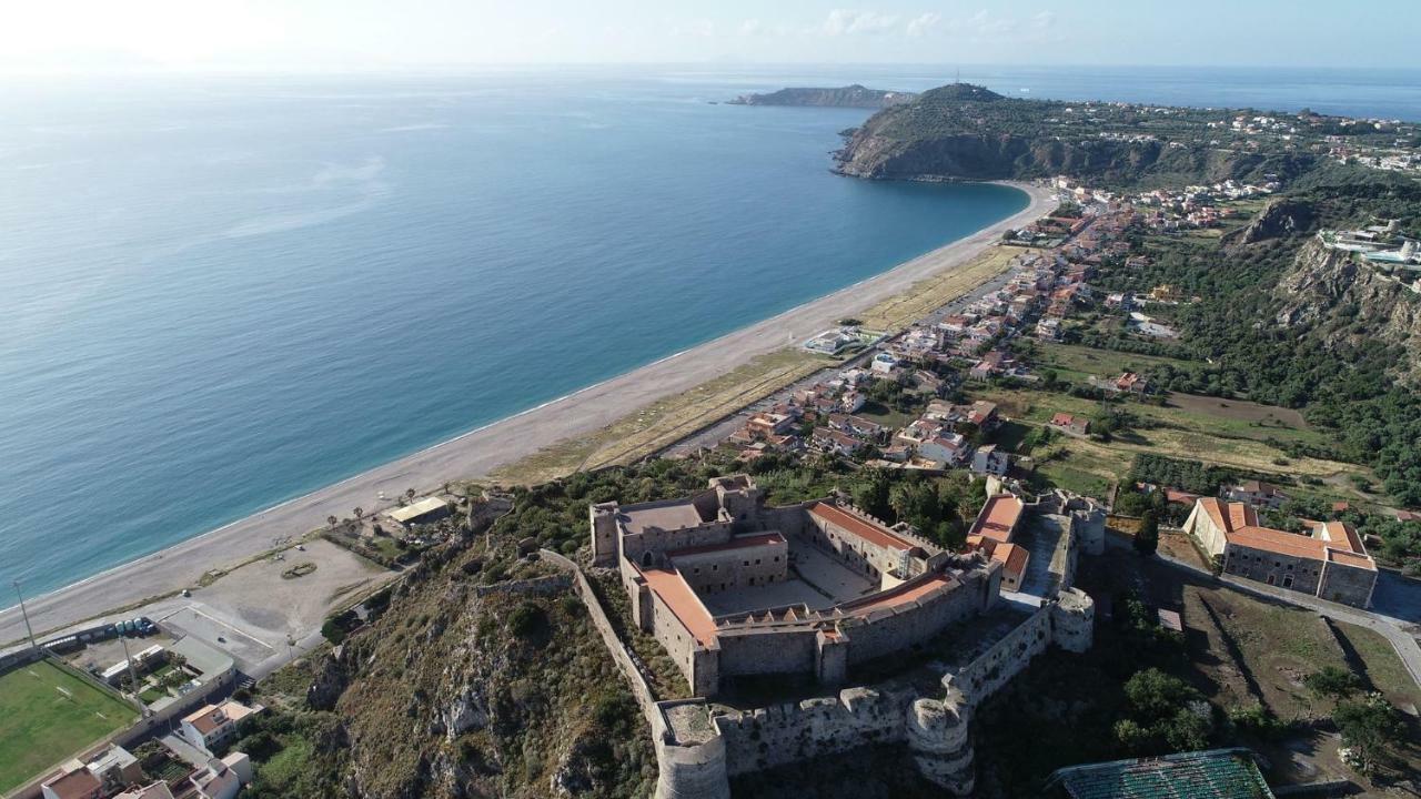 La Casa Del Nonno Bed and Breakfast Milazzo Exteriör bild