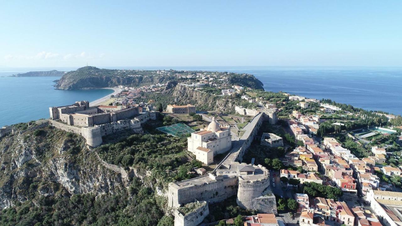 La Casa Del Nonno Bed and Breakfast Milazzo Exteriör bild