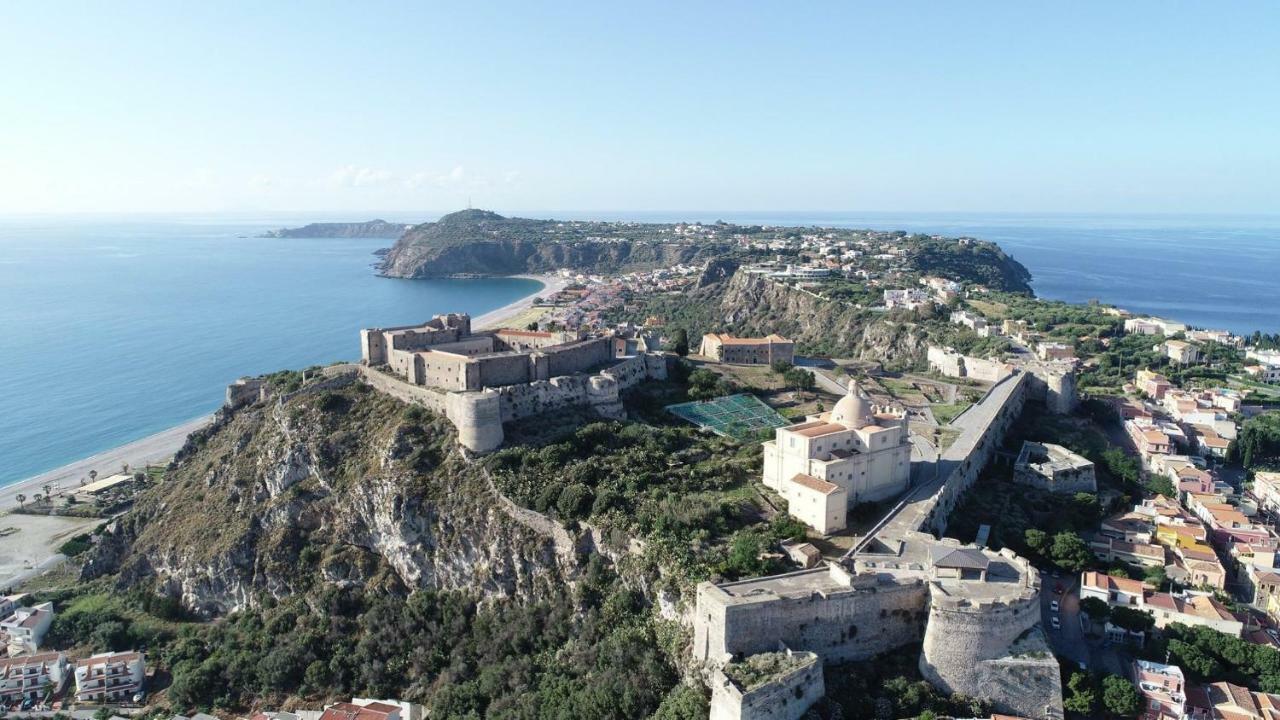 La Casa Del Nonno Bed and Breakfast Milazzo Exteriör bild